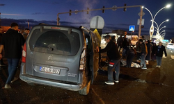 Ankara'da feci kaza: Öğrenciler yola savruldu