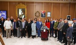 Engelli ressamdan “Kalem ve kâğıdın düeti” sergisi