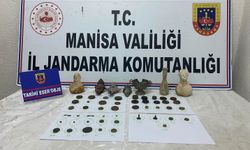 Manisa'da yaşlı adamın evinden tarih fışkırdı