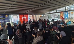 AK Parti Selendi Kadın Kolları Kongresi bayram havasında geçti