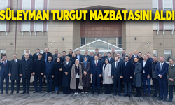 AK Parti Manisa İl Başkanı Süleyman Turgut mazbatasını aldı