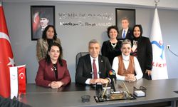 Yenilik Partisi genel Başkanı Manisa’da: “Gündem 24 saatte bir değişiyor”