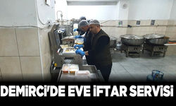 Demirci'de ihtiyaç sahibi vatandaşların evlerine iftar servisi