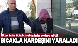Evine iftara gittiği ikiz kardeşini bıçakladı