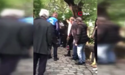 Freni arızalanan motosiklet yayaların arasına daldı
