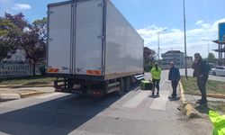 Kamyon ile çarpışan motosikletin sürücüsü yaralandı