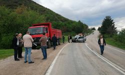 Otomobil ile kamyonet çarpıştı: 1 ölü, 1 yaralı