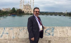 33 yıldır görev yapan öğretim üyesi kalp krizi geçirerek hayatını kaybetti