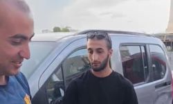 Aracın motor kısmında sıkışan yavru kedi kurtarıldı