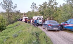 Devrilen traktörün altında kalan sürücü hayatını kaybetti
