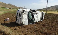 Kamyonet takla attı: 1 ölü, 2 yaralı