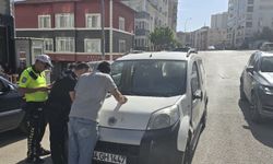 Park etmek isterken motosiklete çarptı: 1 kişi yaralandı