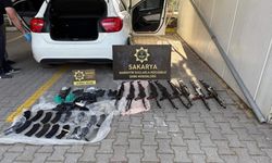 Polis memurunun kiraladığı otomobilden kaleşnikoflar çıktı