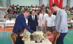 Saruhanlı’da Anneler Günü satranç turnuvası