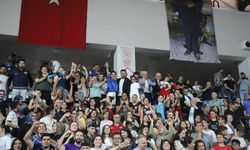 Turgutlu Belediyespor Kadın Basketbol Takımı, hedefleri aştı: Hem parkede hem sosyal sorumlulukta örnek oldu