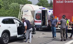 Otoyolda 3 araç çarpıştı: 4 yaralı