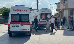 Gelen otomobilden korktular kaldırıma atlarken yaralandılar