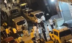 Düğünde havaya atılan parayı çocuklar kaptı, aileler birbirine girdi