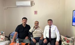 Ekrem Cıllı’dan anlamlı ziyaret: Hasta vatandaşa moral desteği