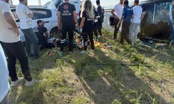 Dolmuş ile otomobil çarpıştı:5 yaralı