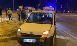 Hafif ticari araç otomobille çarpıştı: 1 yaralı