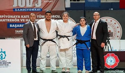 Salihlili judocular gururlandırdı