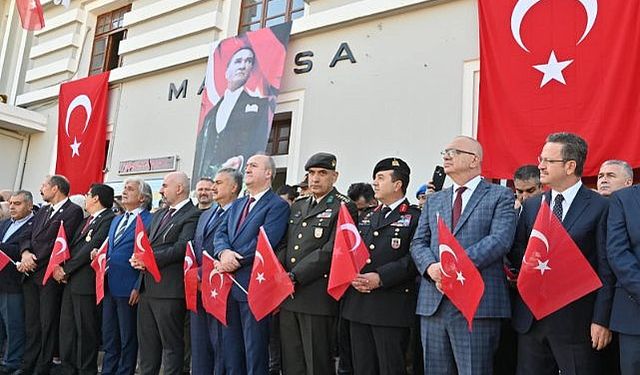 Atatürk’ün Manisa’ya gelişi coşkuyla kutlandı