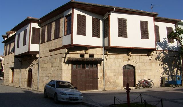 Tarihi Tarsus evlerinin ihtişamı