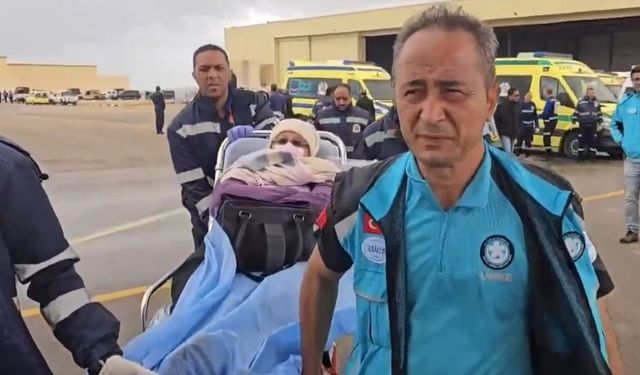 Gazzeli hastaları Türkiye'ye getirecek uçak havalandı