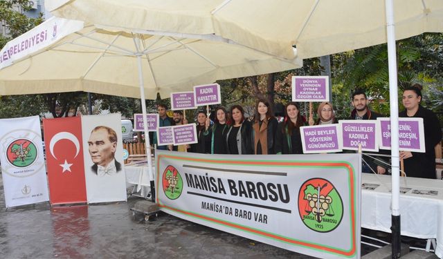 Manisa Barosu Kadın ve Çocuk Hakları Komisyonu, kadına şiddete karşı dikkat çekmek için stant açtı