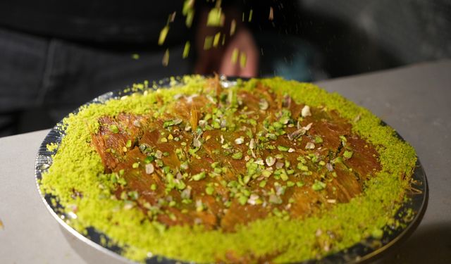 Ramazan ayının vazgeçilmez lezzeti: Kilis katmeri
