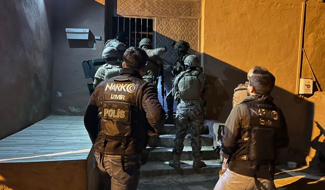 Gece kulübüne uyuşturucu baskını! Polisler de dahil 21 kişi tutukladı