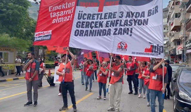 Manisa’da İşçi Demokrasi Partisi 1 Mayıs yürüyüşü yaptı