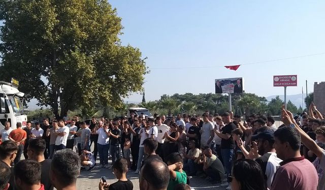 Kırkağaç'taki Otomobil Festivaline yoğun ilgi