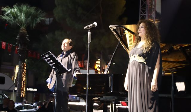 Cumhuriyet Bayramı’nda Fazıl Say ve Serenad Bağcan’dan Manisa’da unutulmaz konser