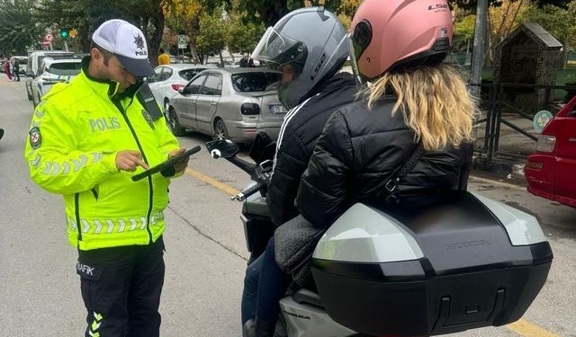 Manisa'da motosiklet denetimi sürüyor