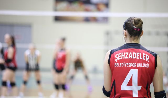 Şehzadeler Belediyesi Manisa BBSK’yı 3-2 yendi