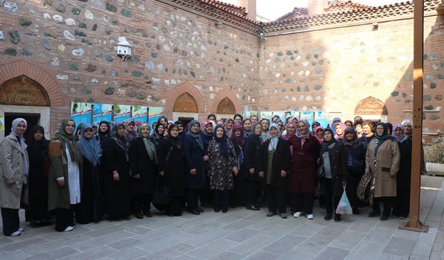 Demircili Kadınlar Manisa’nın tarihi güzelliklerini keşfetti