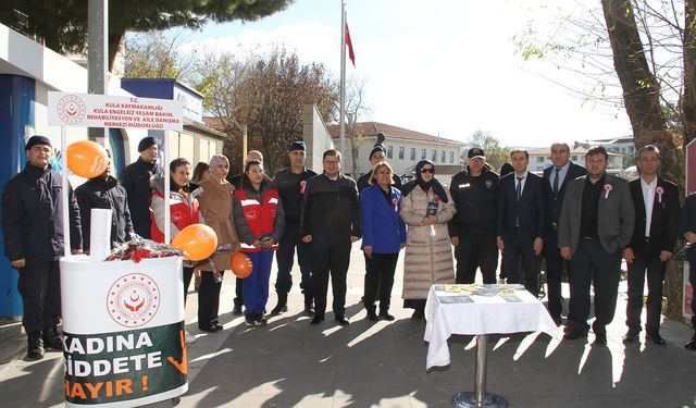 Kula’da Kadına Yönelik Şiddetle Mücadele Günü etkinliği düzenlendi