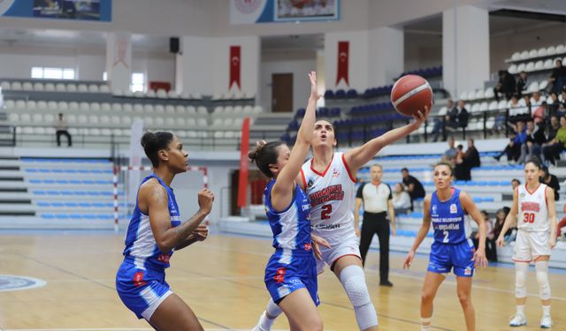 Manisa’nın tek kadın basketbol takımı Turgutlu, Adana’da zafer için oynayacak