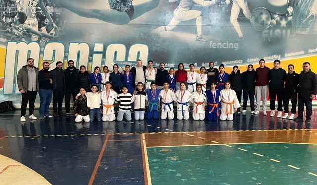 Manisa 45 Spor Kulübü Judo takımından büyük başarı