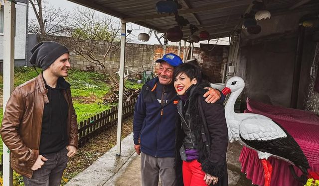 Sanatçı Aydilge, Yaren Leylek ve Adem amcayı ziyaret etti