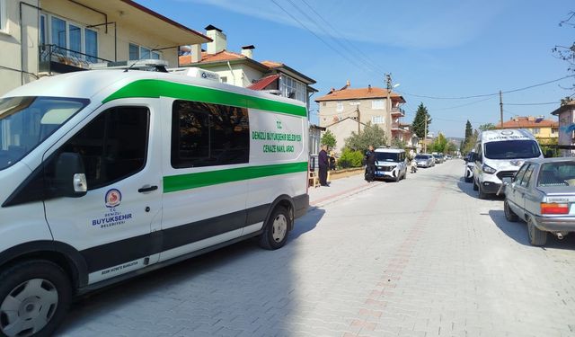 56 yaşındaki baba sabah çocukları tarafından yattığı yatakta ölü bulundu