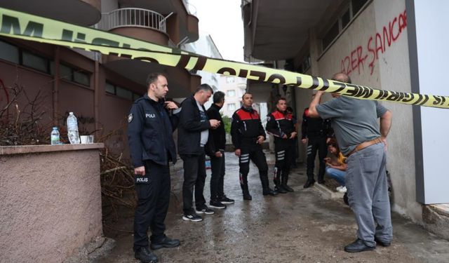 Balkondan düşen kadın hayatını kaybetti!