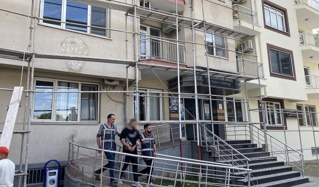 Manisa'da aracından madde çıkan şahıs tutuklandı