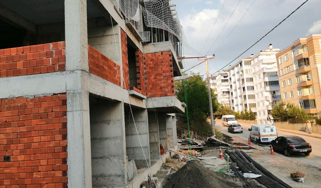 Elektrik akımına kapılan bir işçi hayatını kaybetti