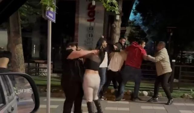 Sokak ortasında kavga: Yumruklar havada uçuştu