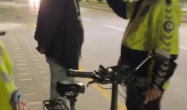 Alkollü bisiklet kullandı, 18 bin lira ceza yedi: Polis, "Alkollü eşek bile kullanamazsın"