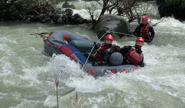 Derede kaybolan 16 yaşındaki çocuğu arama çalışmaları sürüyor