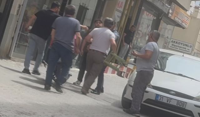'Hayırdır ya' diyerek başlanan tabureli tartışma kamerada